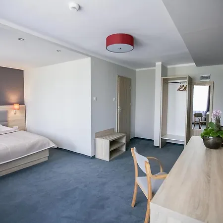 Elba ホテル オストロウェンカ