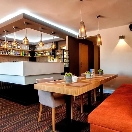 Elba ホテル オストロウェンカ