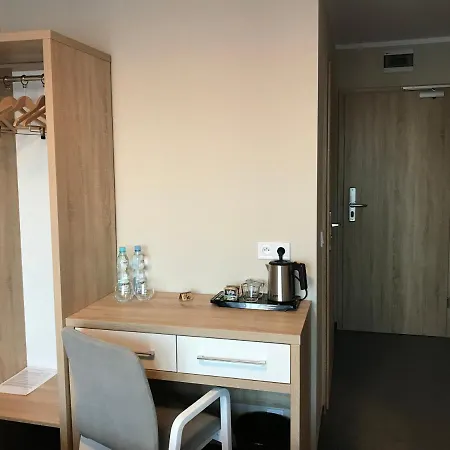 Elba ホテル オストロウェンカ